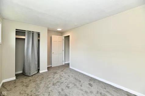 909 Independence Drive E Elwood IN 46036