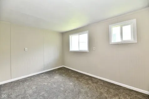 909 Independence Drive E Elwood IN 46036