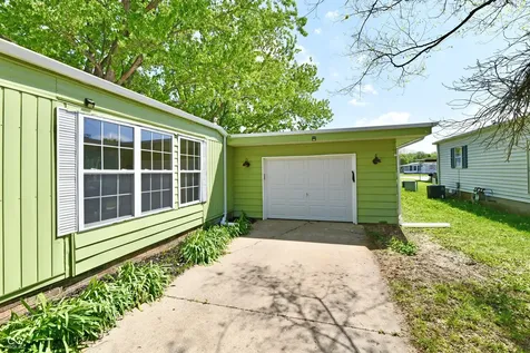 909 Independence Drive E Elwood IN 46036
