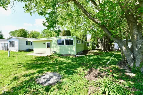 909 Independence Drive E Elwood IN 46036