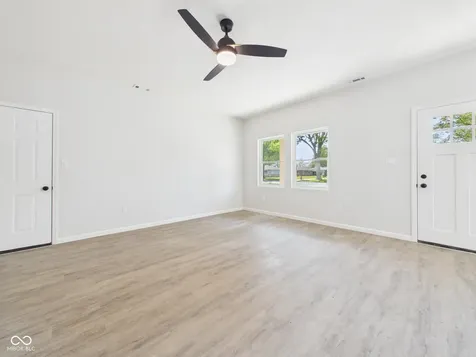 208 S Woodworth Avenue Frankton IN 46044