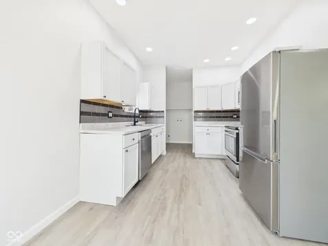 208 S Woodworth Avenue Frankton IN 46044