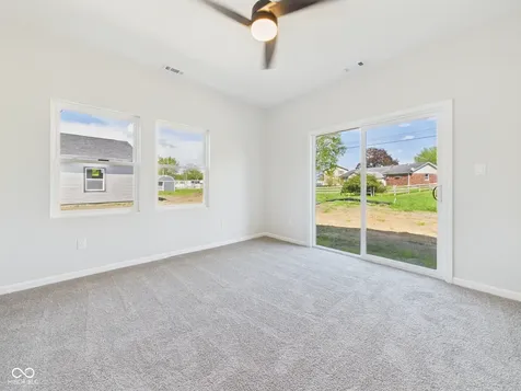 208 S Woodworth Avenue Frankton IN 46044