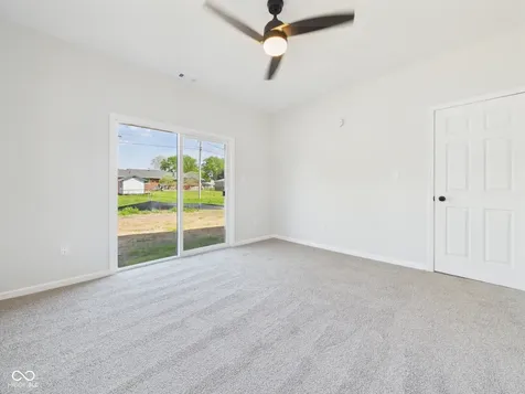 208 S Woodworth Avenue Frankton IN 46044