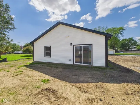 208 S Woodworth Avenue Frankton IN 46044