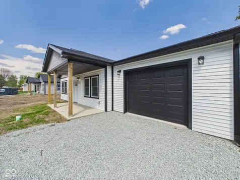208 S Woodworth Avenue Frankton IN 46044