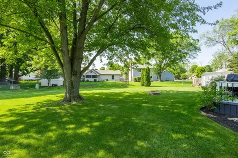 7833 White Dove Court Indianapolis IN 46256