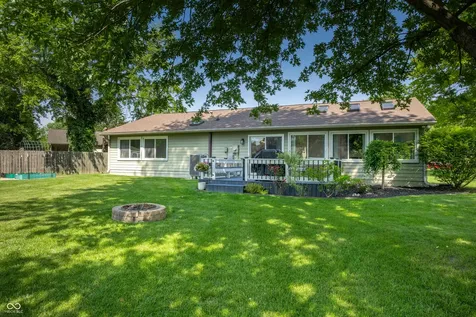 7833 White Dove Court Indianapolis IN 46256