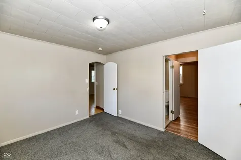 2013 S J Street Elwood IN 46036