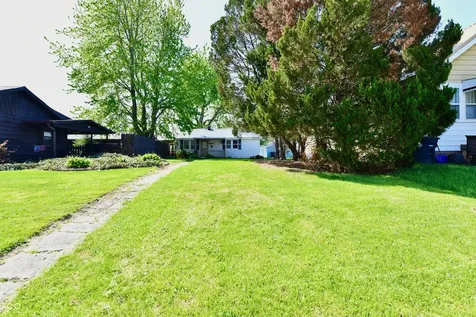 2013 S J Street Elwood IN 46036