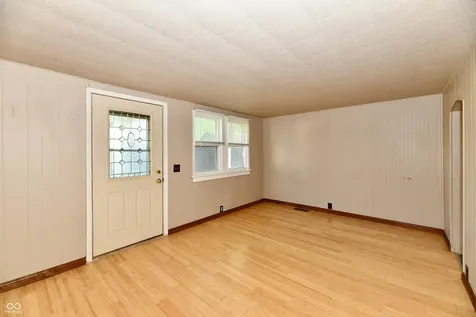 2013 S J Street Elwood IN 46036