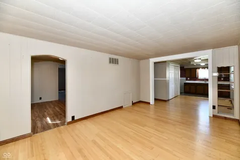 2013 S J Street Elwood IN 46036