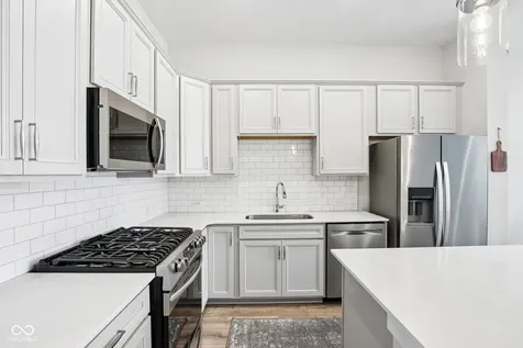 557 Steinbeck Place Carmel IN 46032