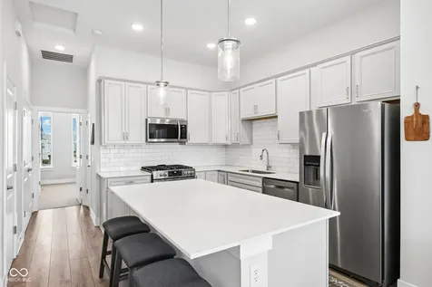 557 Steinbeck Place Carmel IN 46032