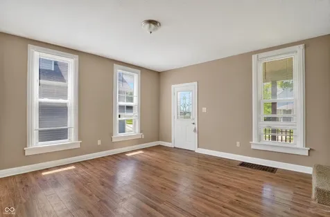 91 N 4th Avenue Beech Grove IN 46107