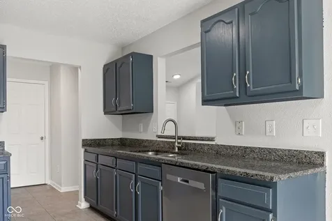 6119 Karst Drive Indianapolis IN 46221