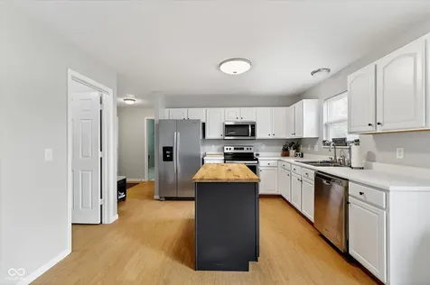 1810 Salina Drive Avon IN 46123