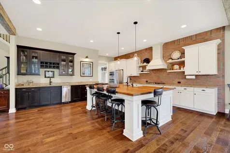 628 Woodbury Hill Drive Westfield IN 46074