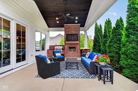 628 Woodbury Hill Drive Westfield IN 46074