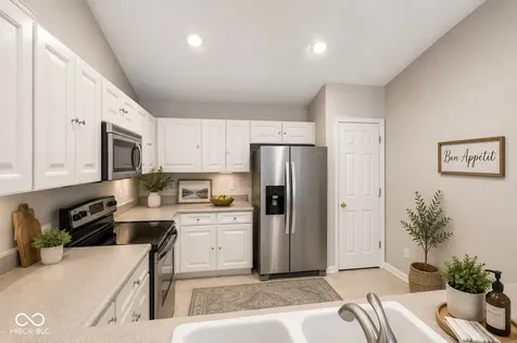 6104 Franklin Villas Way Indianapolis IN 46237