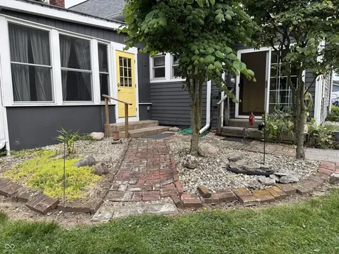 225 S Franklin Street Knightstown IN 46148