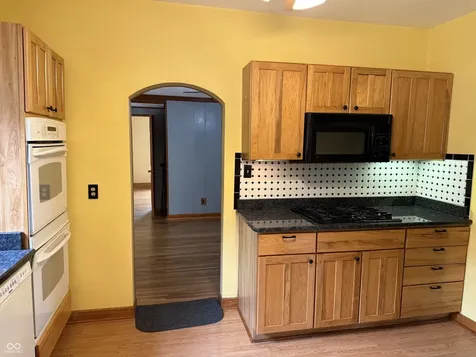 225 S Franklin Street Knightstown IN 46148