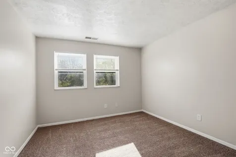 9884 Royce Drive Indianapolis IN 46235