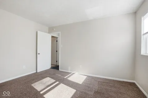 9884 Royce Drive Indianapolis IN 46235