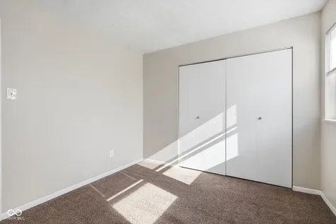 9884 Royce Drive Indianapolis IN 46235
