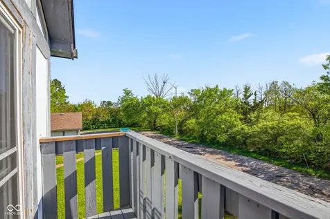 9884 Royce Drive Indianapolis IN 46235