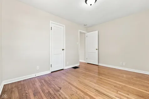 329 N 15th Avenue Beech Grove IN 46107