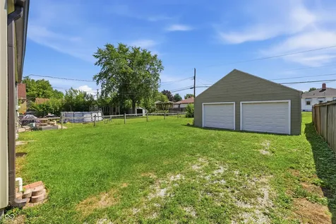 329 N 15th Avenue Beech Grove IN 46107