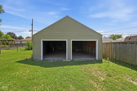 329 N 15th Avenue Beech Grove IN 46107