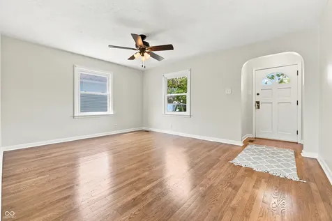 329 N 15th Avenue Beech Grove IN 46107