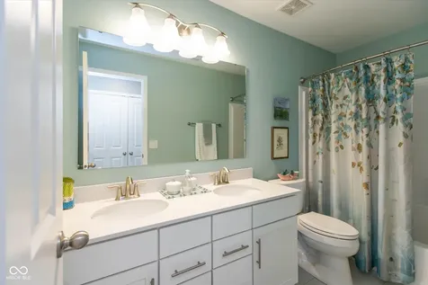 15562 Nettle Lane Fishers IN 46037