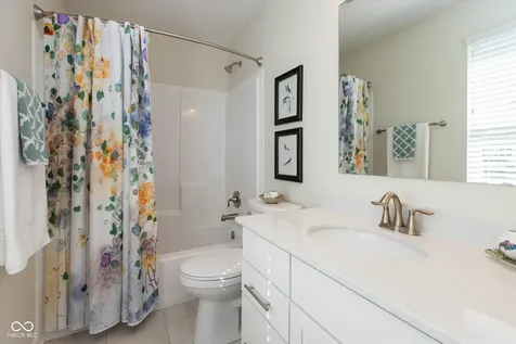 15562 Nettle Lane Fishers IN 46037