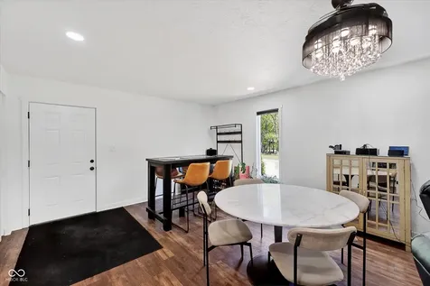 5726 Cooper Road Indianapolis IN 46228
