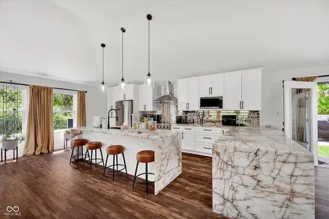 5726 Cooper Road Indianapolis IN 46228