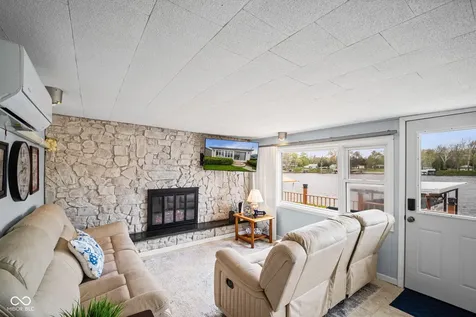 5347 E Blue Bell Court Monticello IN 47960