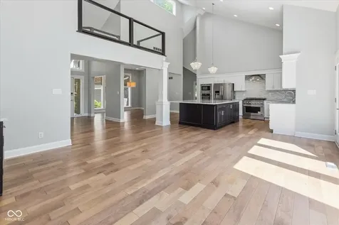 8631 Bay Colony Drive Indianapolis IN 46234
