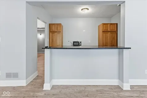 8631 Bay Colony Drive Indianapolis IN 46234