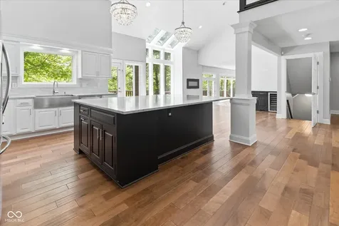 8631 Bay Colony Drive Indianapolis IN 46234