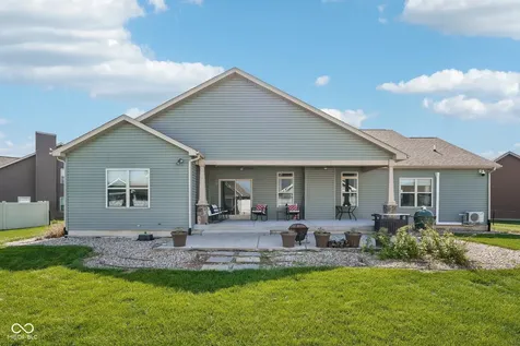 806 Foxglove Court Lebanon IN 46052