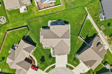 806 Foxglove Court Lebanon IN 46052
