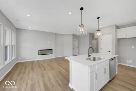 5504 Aspen Wood Lane Indianapolis IN 46239
