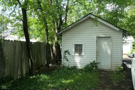 614 N Chester Avenue Indianapolis IN 46201