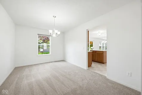 6511 Hyde Park Drive Zionsville IN 46077