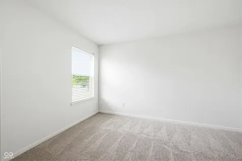 6511 Hyde Park Drive Zionsville IN 46077