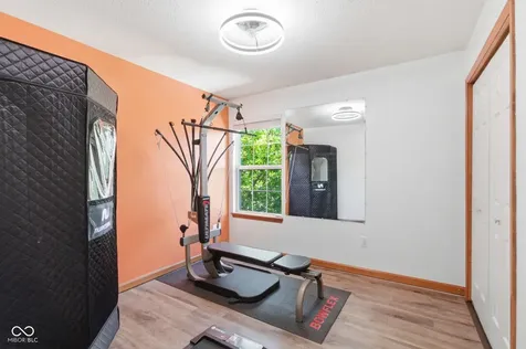 10032 Ironway Drive Indianapolis IN 46239
