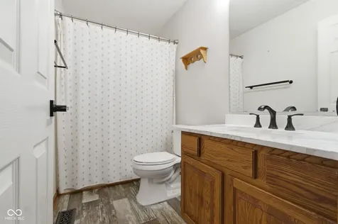 10032 Ironway Drive Indianapolis IN 46239